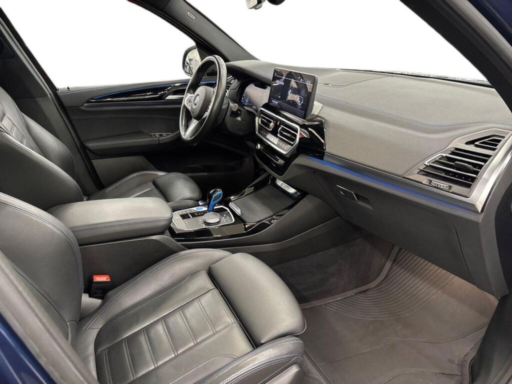 BMW iX3 2023 