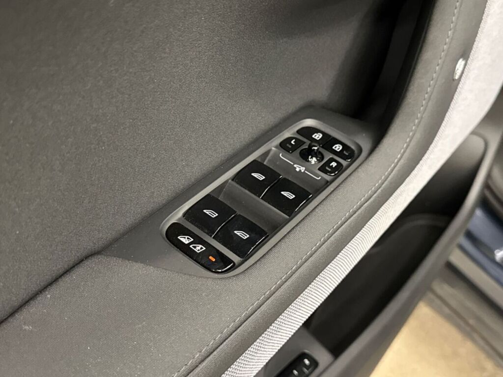 Polestar 2 2023 