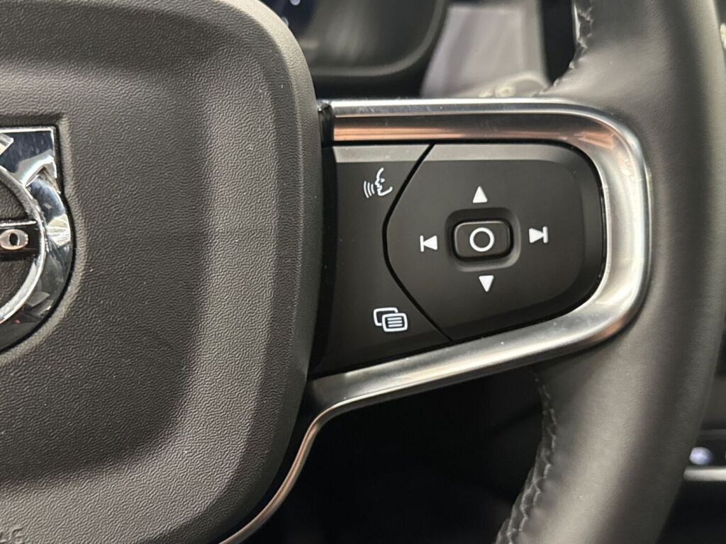 Volvo XC40 2023 