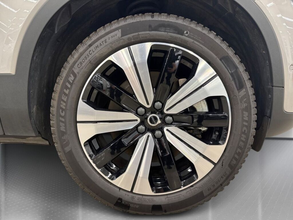 Volvo XC40 2023 