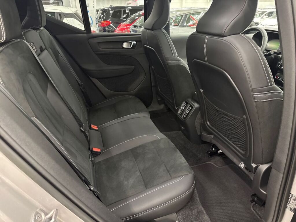 Volvo XC40 2023 