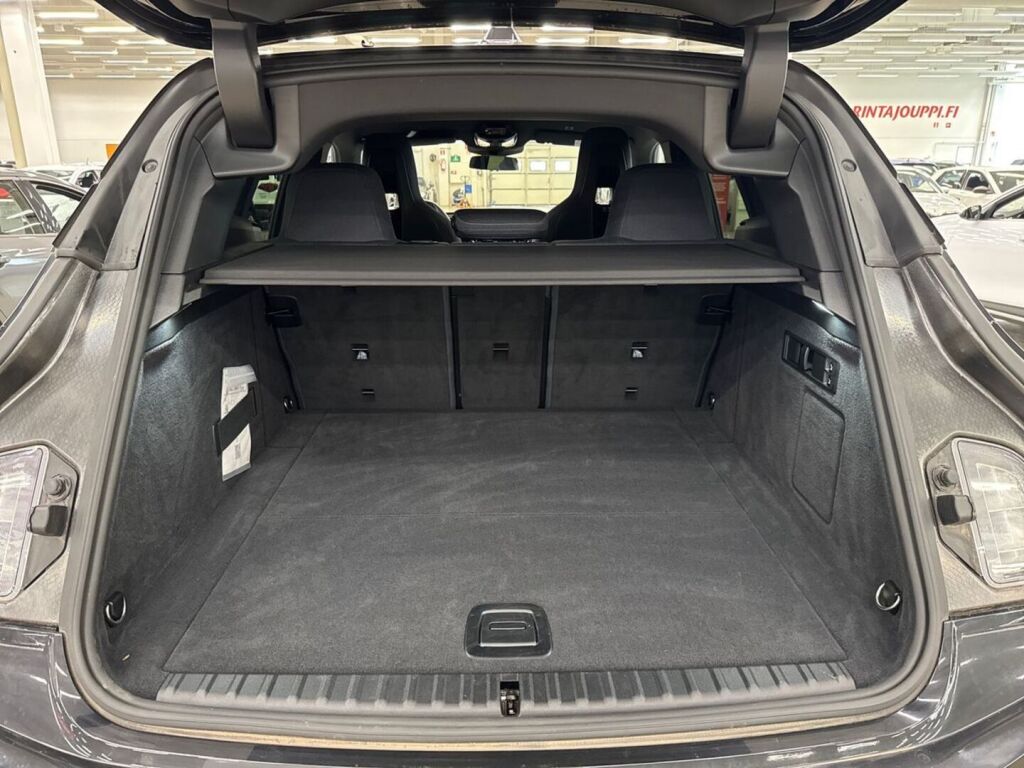 BMW iX 2022 Musta