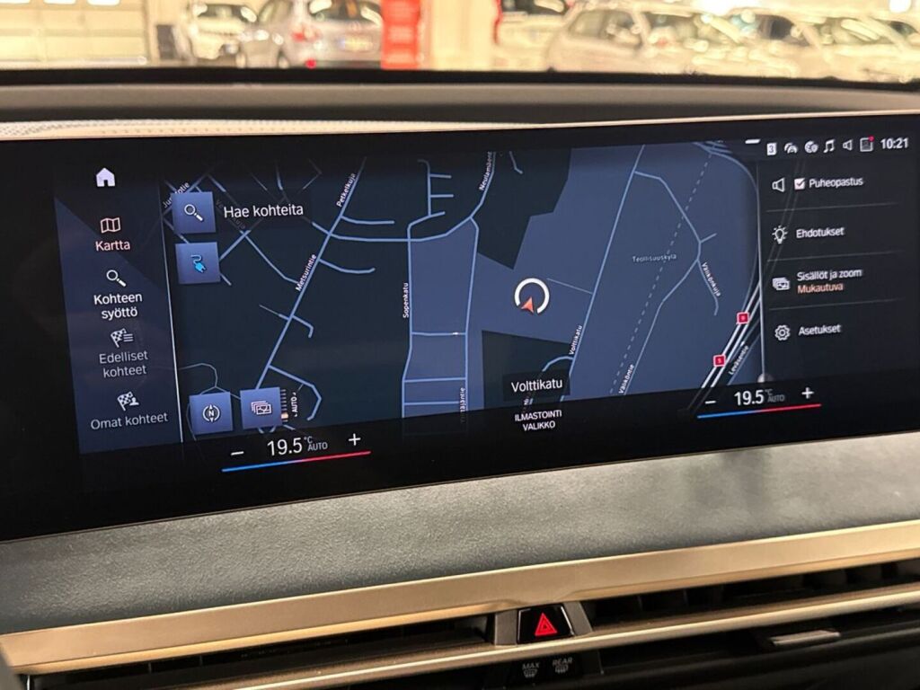 BMW iX 2022 Musta