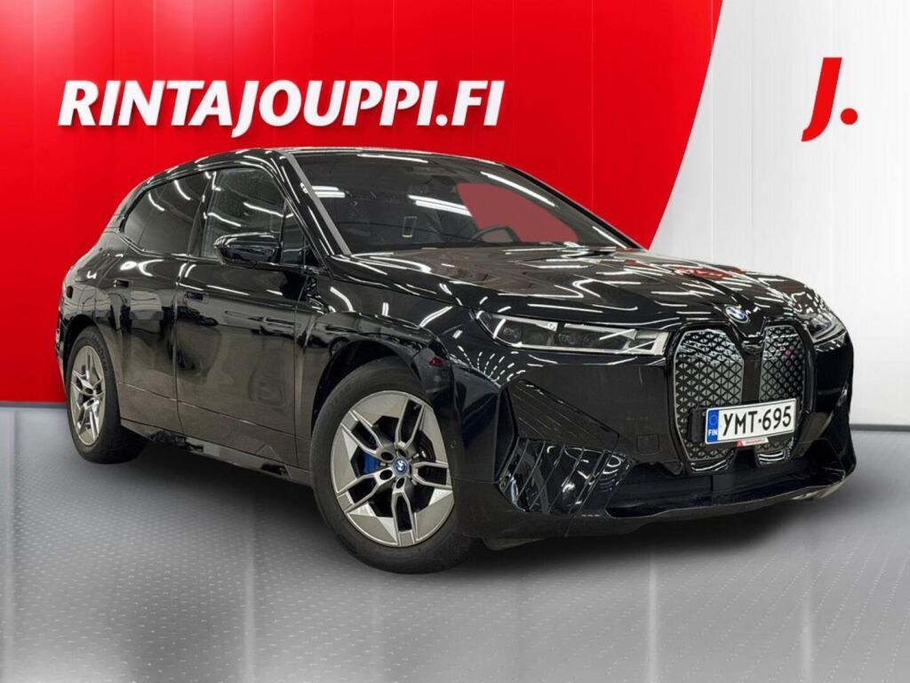 BMW iX 2022 Musta