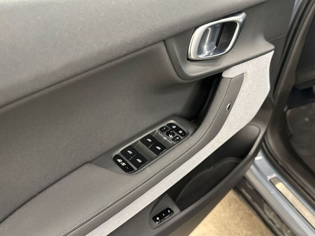 Polestar 2 2023 