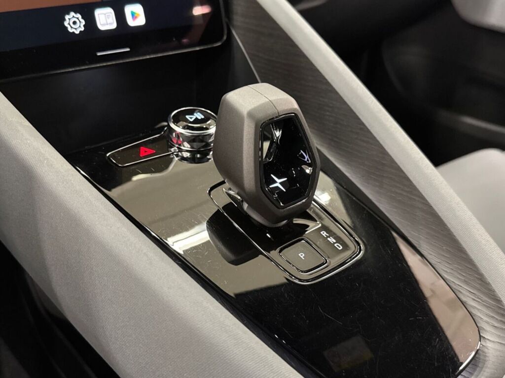 Polestar 2 2023 
