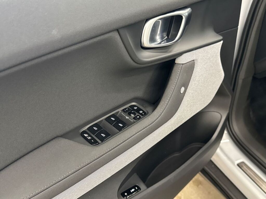 Polestar 2 2023 