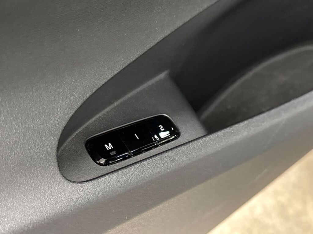 Polestar 2 2021 Sininen