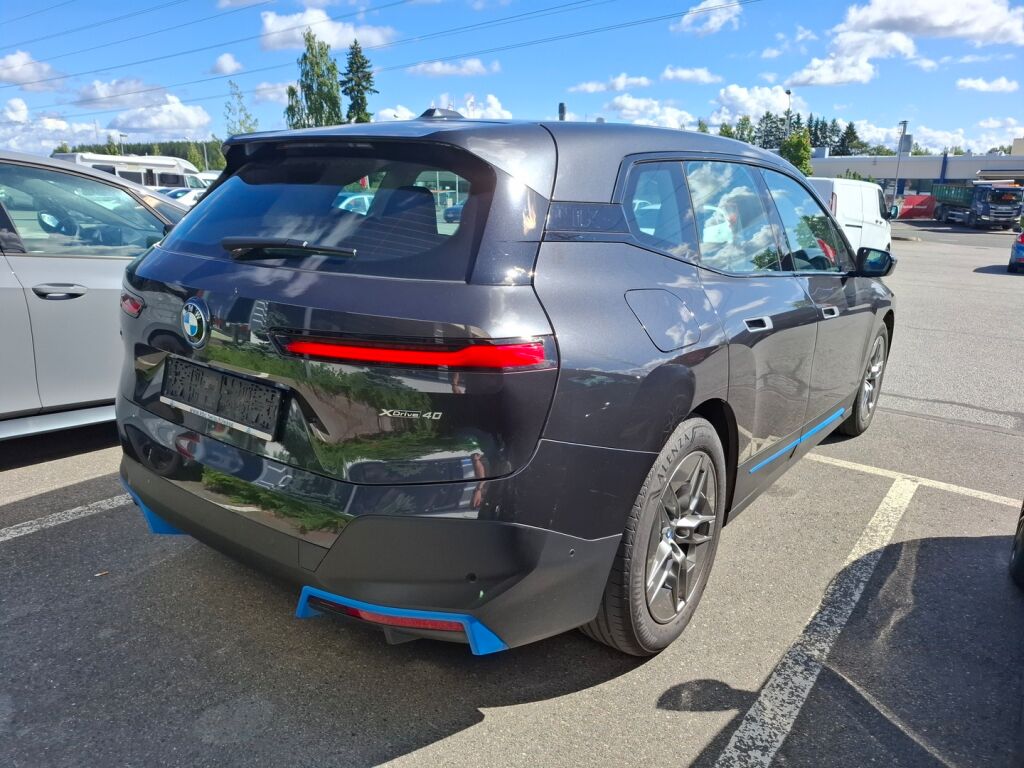 BMW iX 2022 