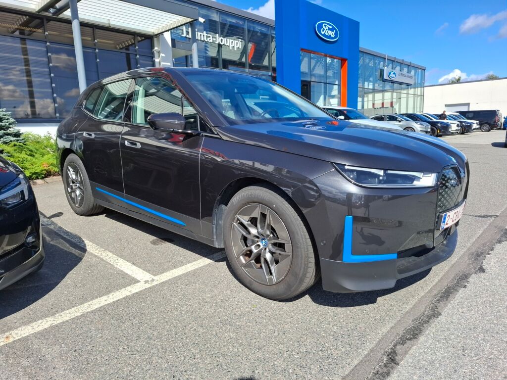 BMW iX 2022 