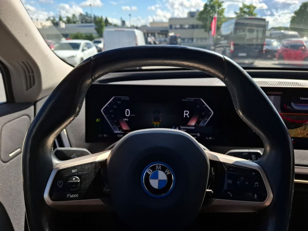 BMW iX 2022 