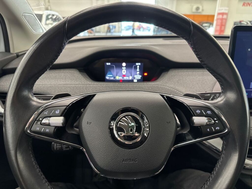 Skoda Enyaq 2021 Valkoinen