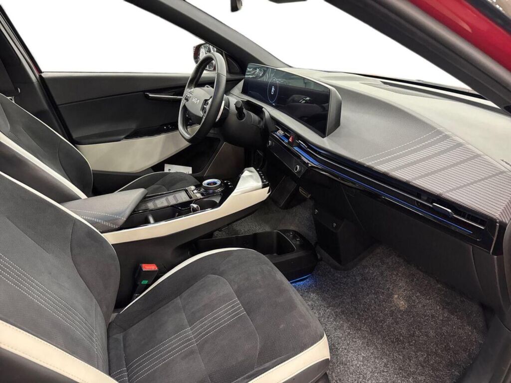 Kia EV6 2022 Punainen