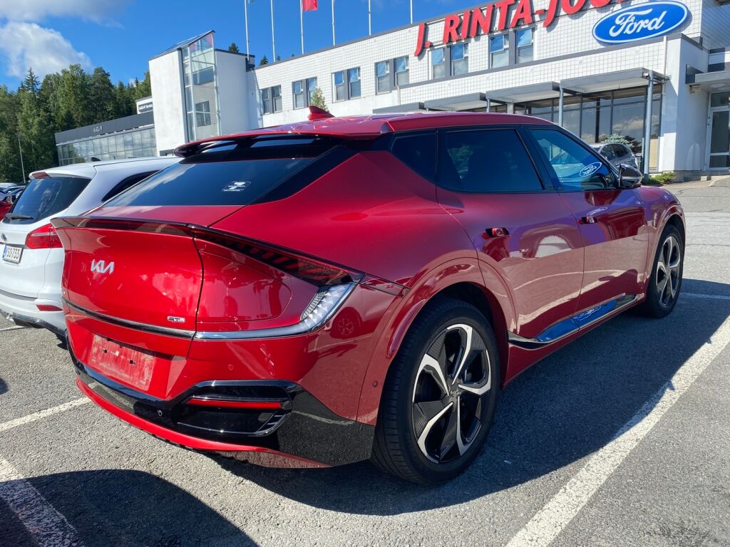 Kia EV6 2022 Punainen