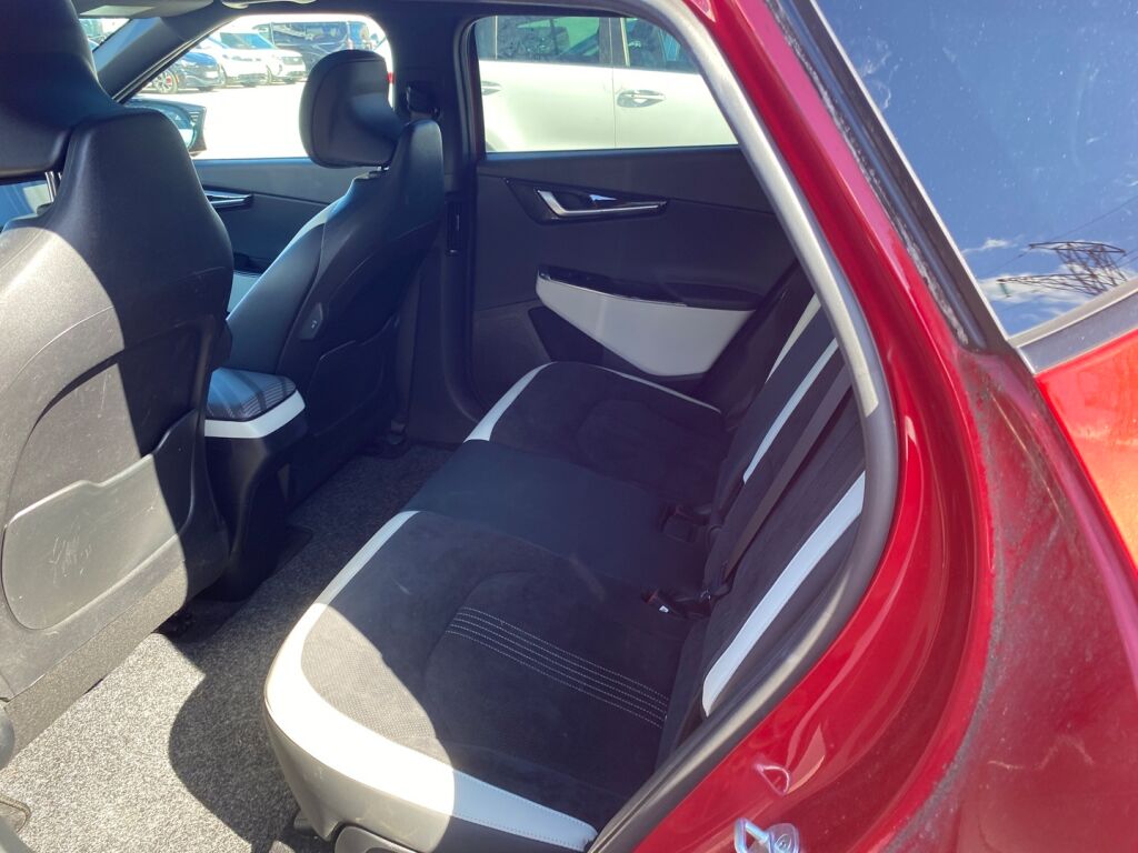 Kia EV6 2022 Punainen