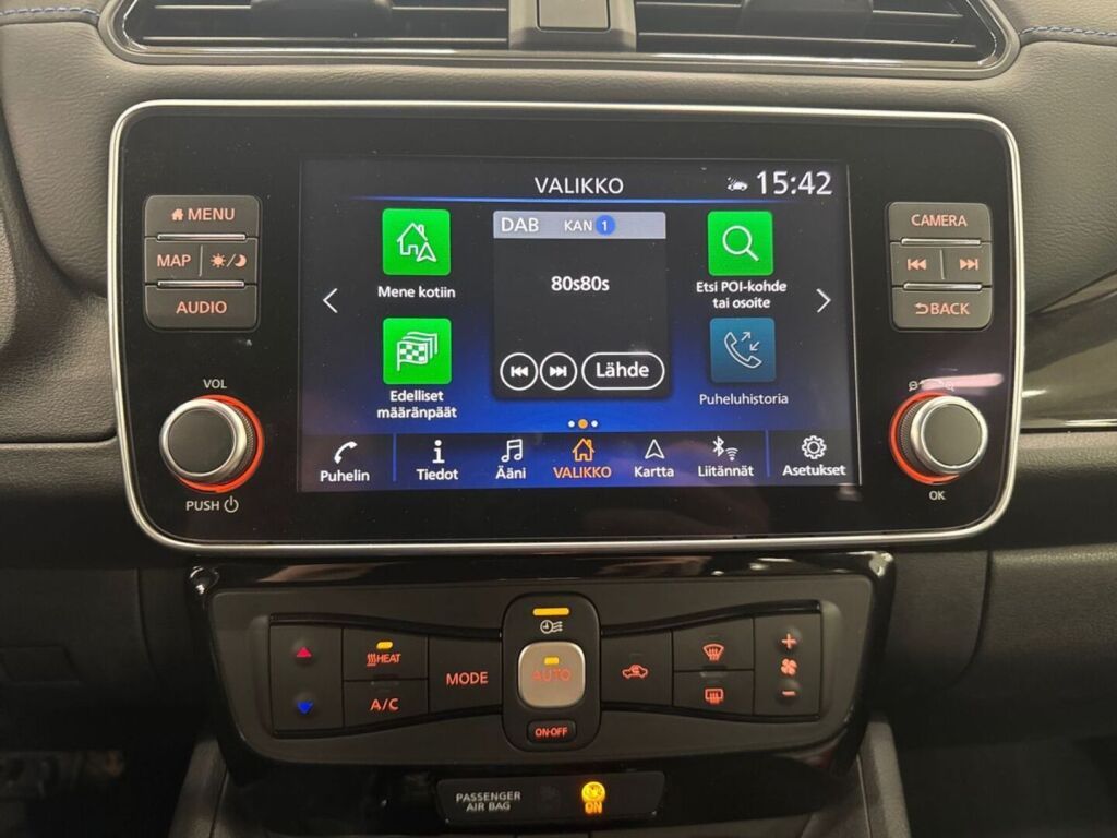 Nissan LEAF 2021 