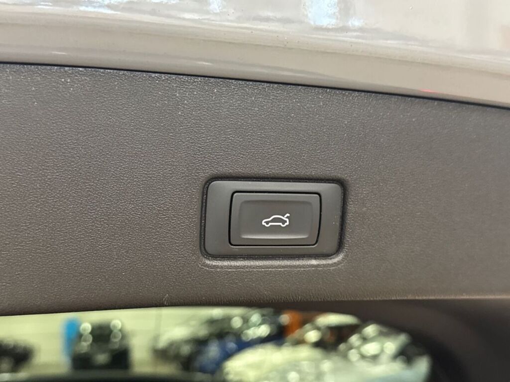 Audi Q4 e-tron 2023 