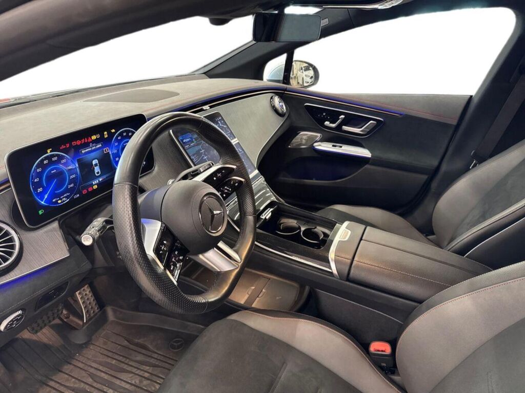 Mercedes-Benz EQE 2024 Hopea