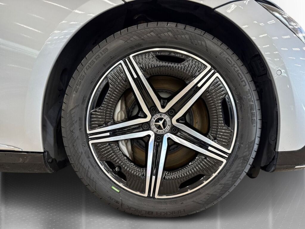 Mercedes-Benz EQE 2024 Hopea