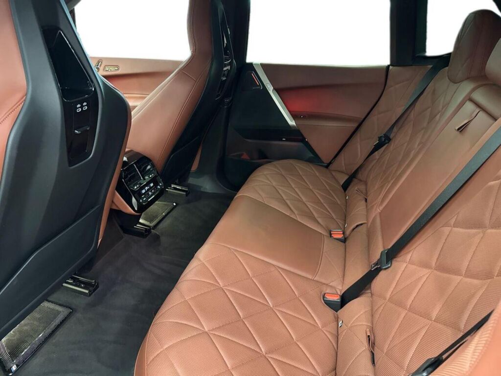 BMW IX M60 2023 Harmaa