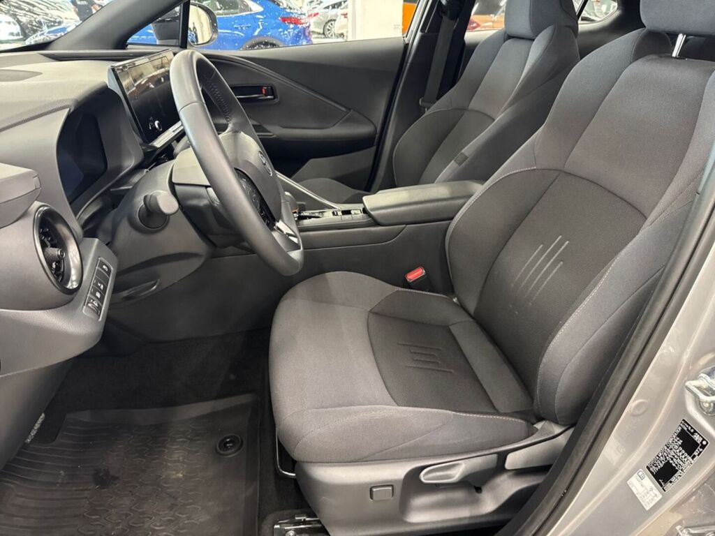 Toyota C-HR 2025 met.hopea