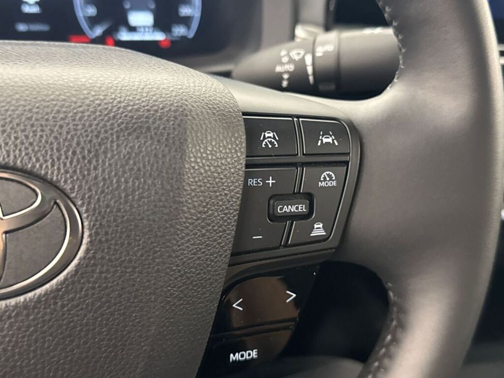 Toyota C-HR 2025 met.hopea