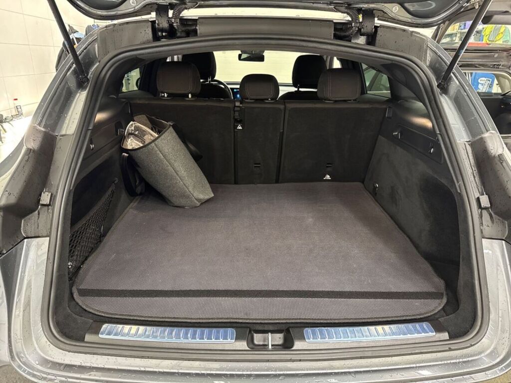Mercedes-Benz EQC 2021 