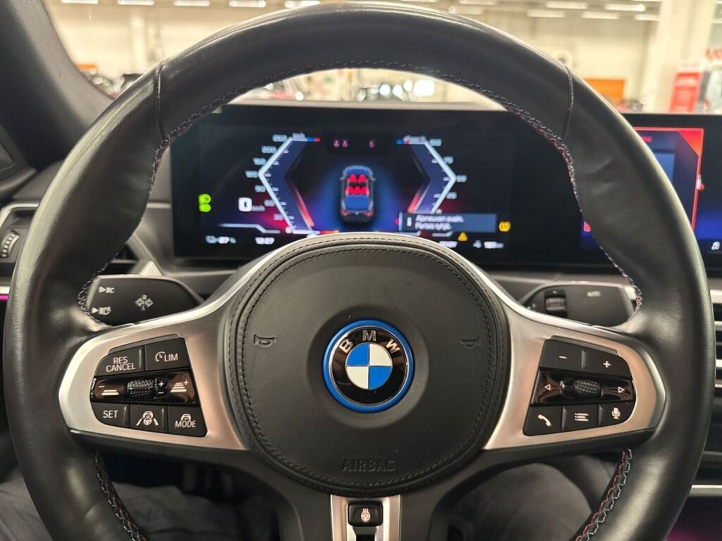 BMW I4 M50 2024 Musta (Black Sapphire Metallic)