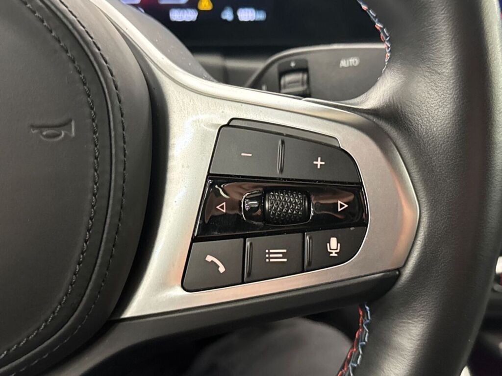 BMW I4 M50 2024 Musta (Black Sapphire Metallic)