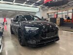 Audi e-tron 2021 Musta
