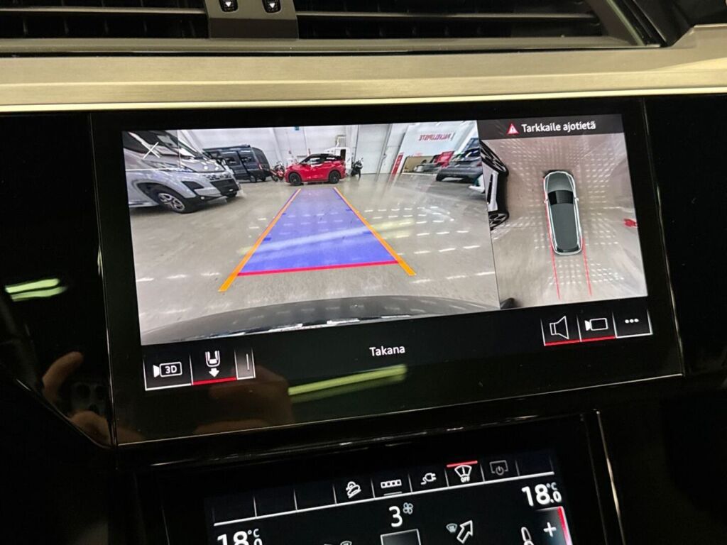 Audi e-tron 2021 Musta