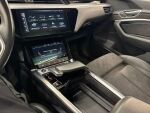 Audi e-tron 2021 Musta