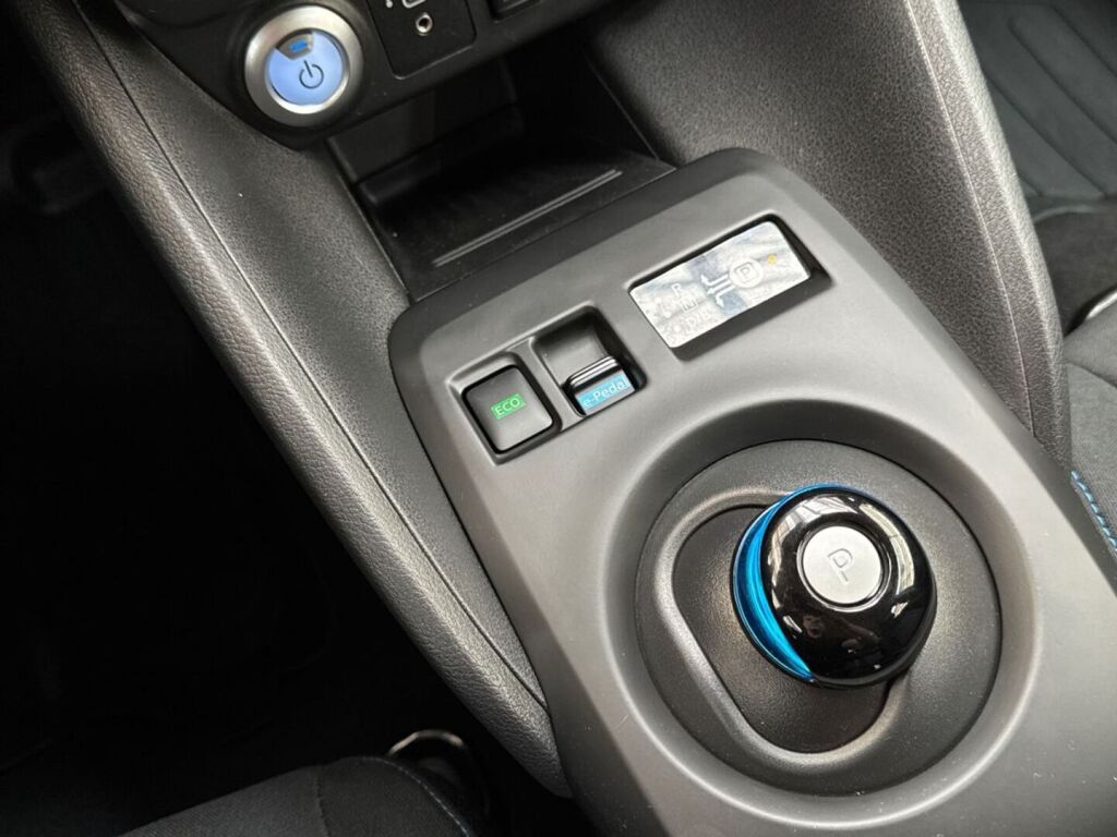 Nissan Leaf 2021 