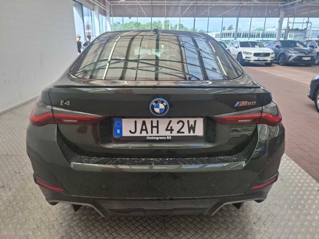 BMW i4 2024 Metalli vihreä(Sanremo Green)