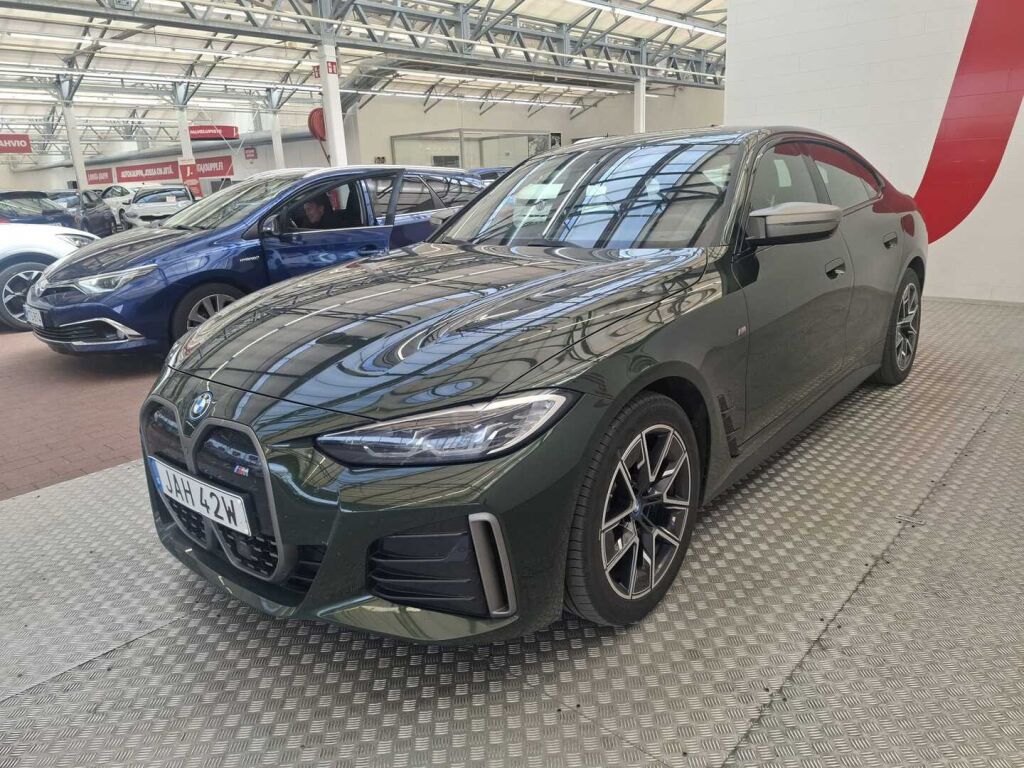 BMW i4 2024 Metalli vihreä(Sanremo Green)