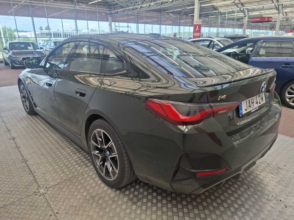 BMW i4 2024 Metalli vihreä(Sanremo Green)
