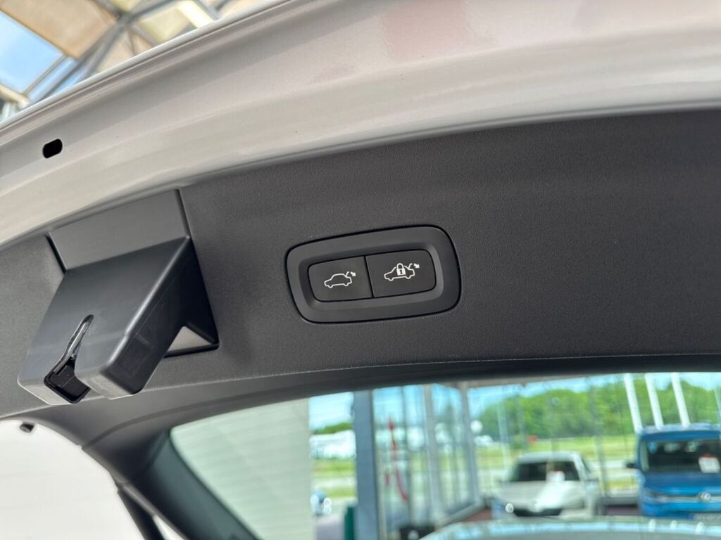 Polestar 2 2023 Metalli harmaa