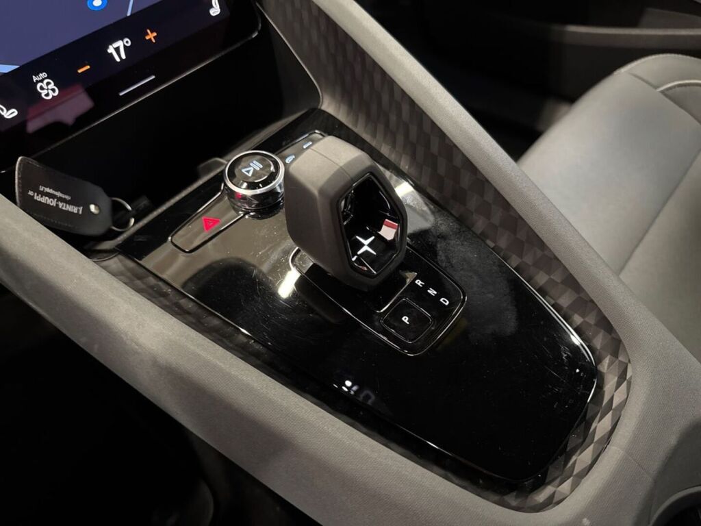 Polestar 2 2022 Musta