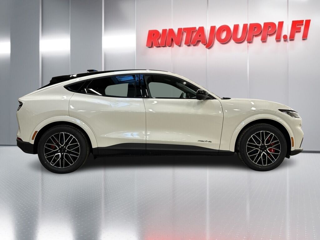 Ford Mustang Mach-E 2026 Valkoinen