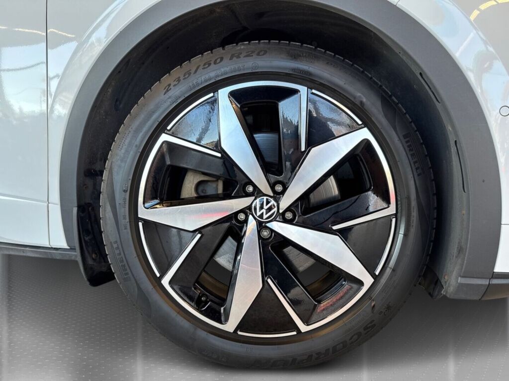 Volkswagen ID.4 2023 Valkoinen (Glacier White Metallic)