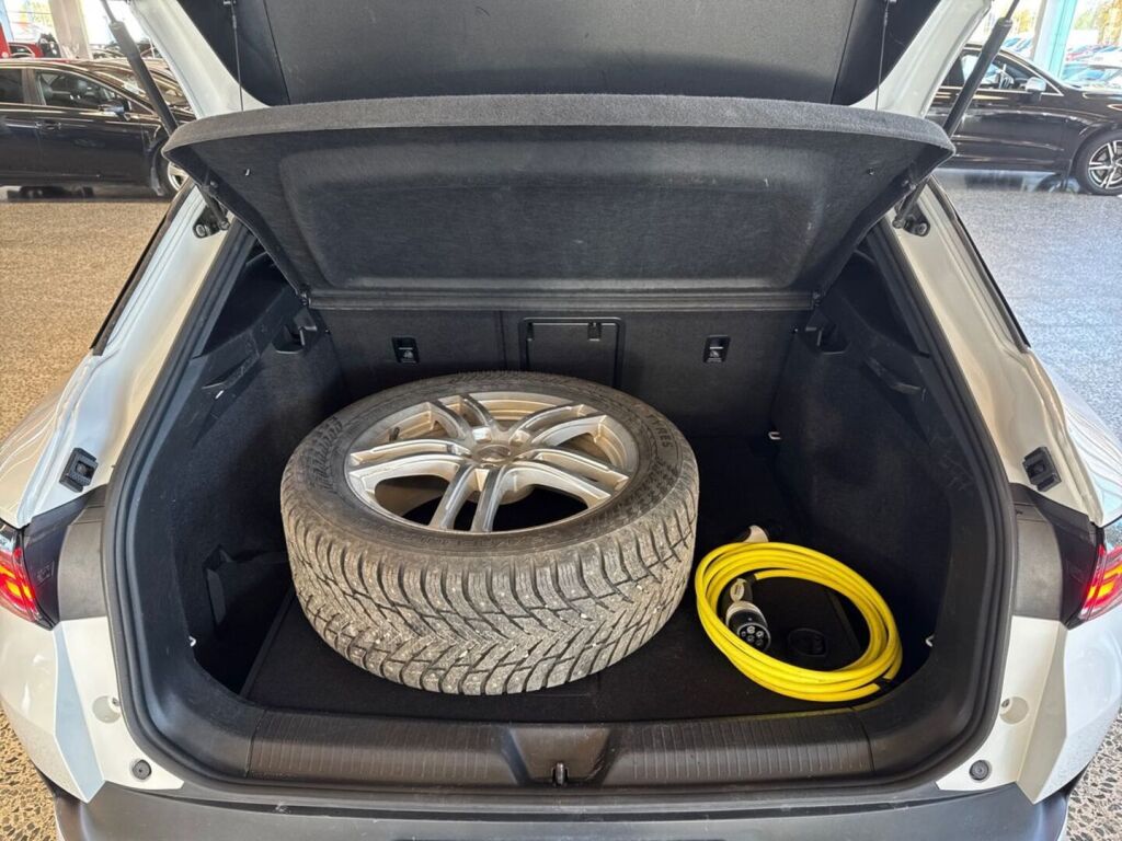 Volkswagen ID.4 2023 Valkoinen (Glacier White Metallic)