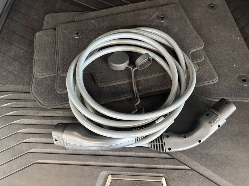 BMW i5 2025 Sininen (PHYTONICBLAU)