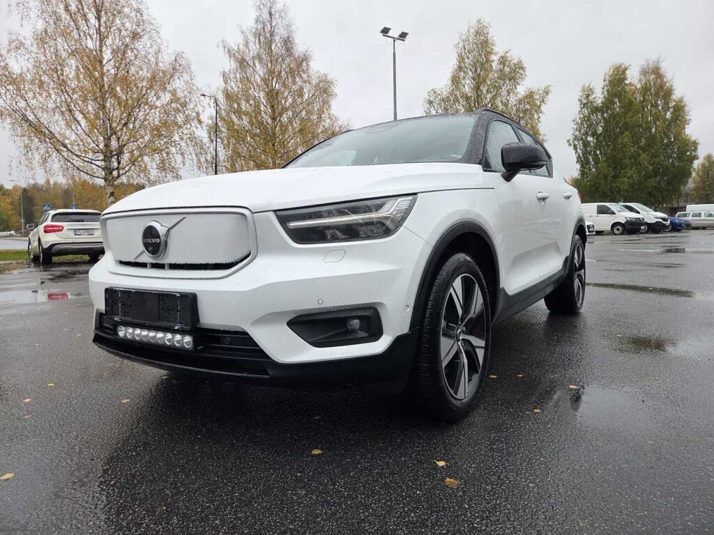 Volvo XC40 2022 Valkoinen