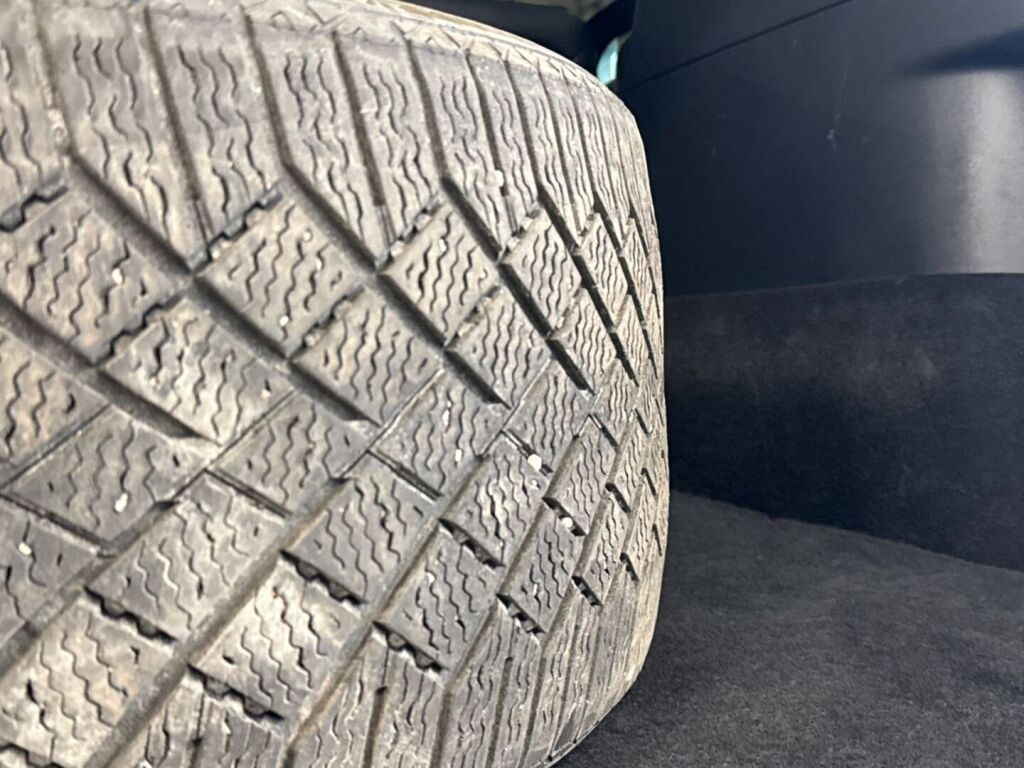 Tesla Model Y 2021 Musta