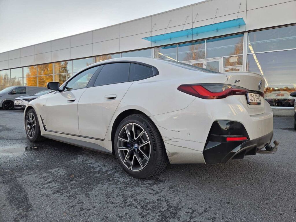BMW I4 M50 2022 Valkoinen (Alpine White 3)