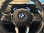 BMW iX1 2023 Musta