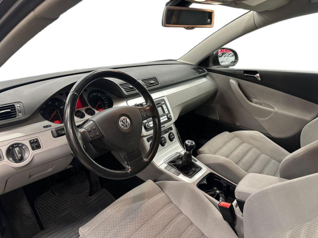 Volkswagen Passat 2008 Ruskea (beige)
