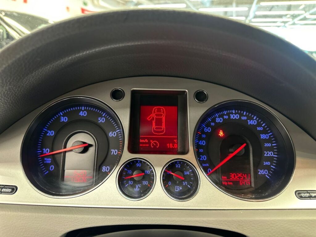 Volkswagen Passat 2008 Ruskea (beige)