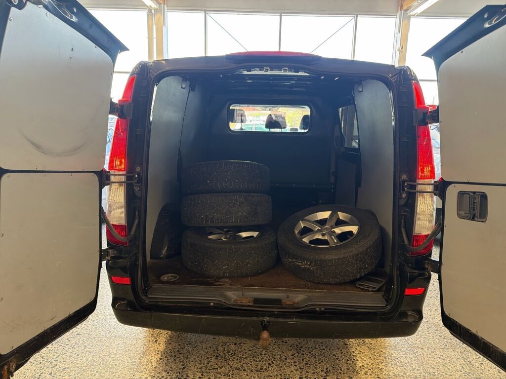 Mercedes-Benz Vito 2008 Musta