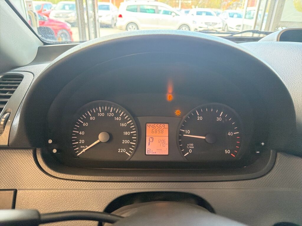 Mercedes-Benz Vito 2008 Musta